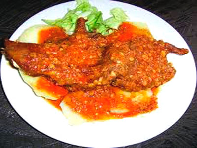 Pepián de cuy  - Plato bandera del peru, preparado a base de una salsa de mani