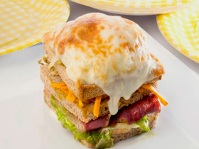 Sandwich Mixto - Huevo, queso y jamón.