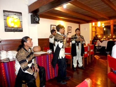 Show en vivo plus restaurant cusco - Ofrecemos a diario show en vivo, musica tipica del cusco y el peru.